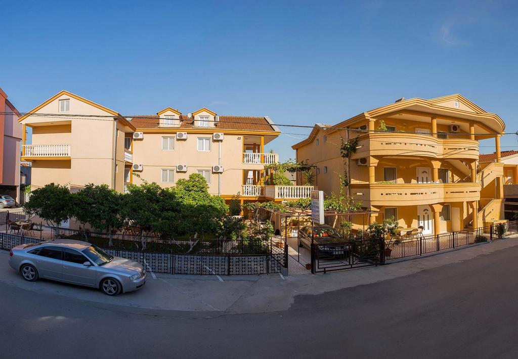 Apartments Dalila Ulcinj Buitenkant foto