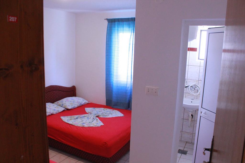Apartments Dalila Ulcinj Buitenkant foto