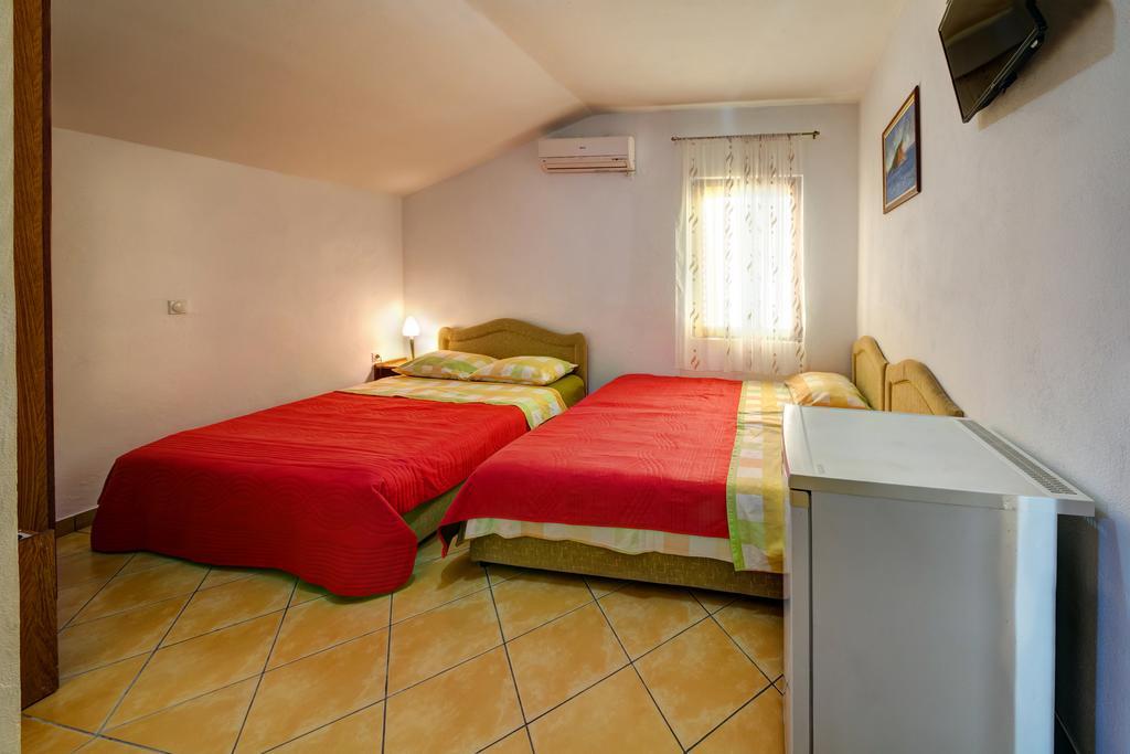 Apartments Dalila Ulcinj Buitenkant foto