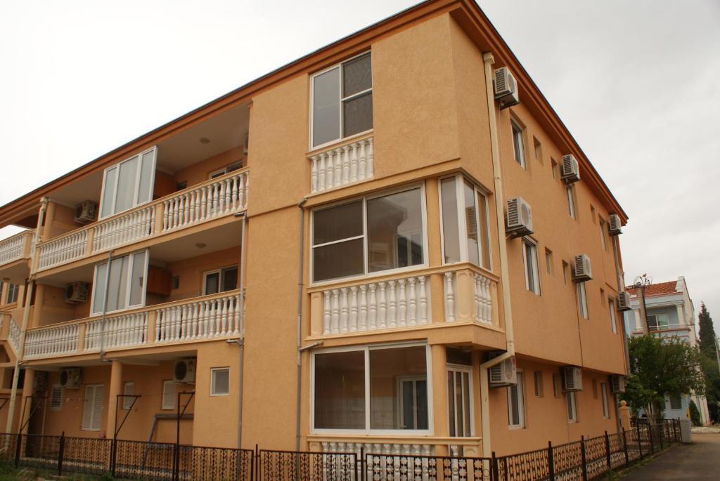 Apartments Dalila Ulcinj Buitenkant foto